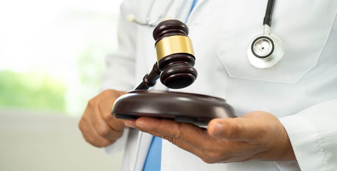 Judicialização dos planos dispara e, pela 1ª vez, supera o SUS